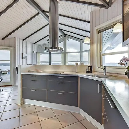 בית נופש Maj - 150m From The Sea By Interhome Hejls