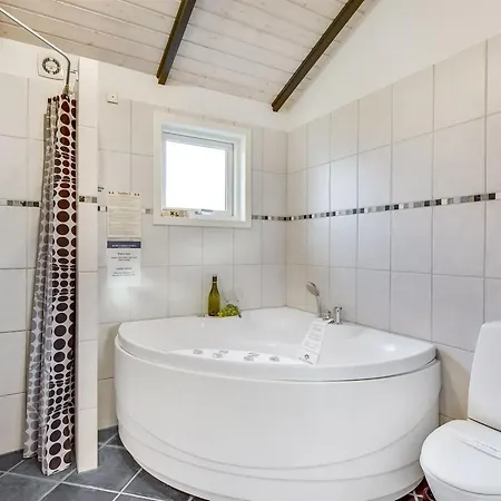 Prázdninový dům Maj - 150m From The Sea By Interhome Hejls