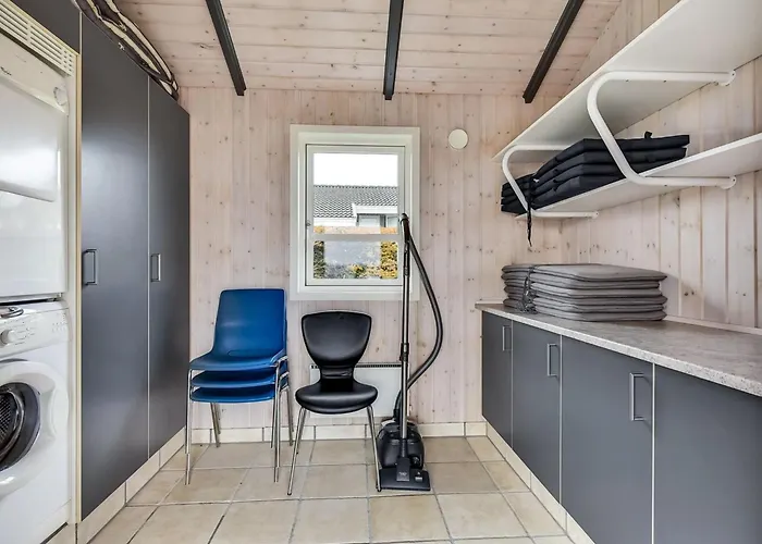 Prázdninový dům Maj - 150m From The Sea By Interhome Hejls