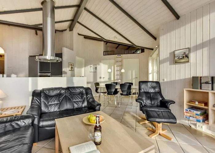 Prázdninový dům Maj - 150m From The Sea By Interhome