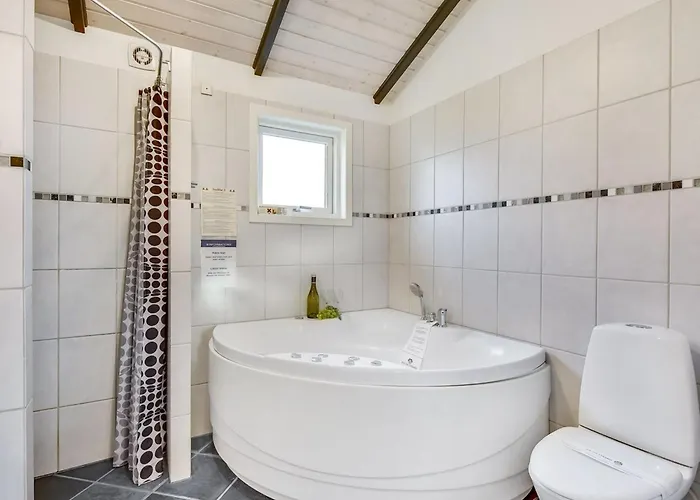 Prázdninový dům Maj - 150m From The Sea By Interhome Hejls